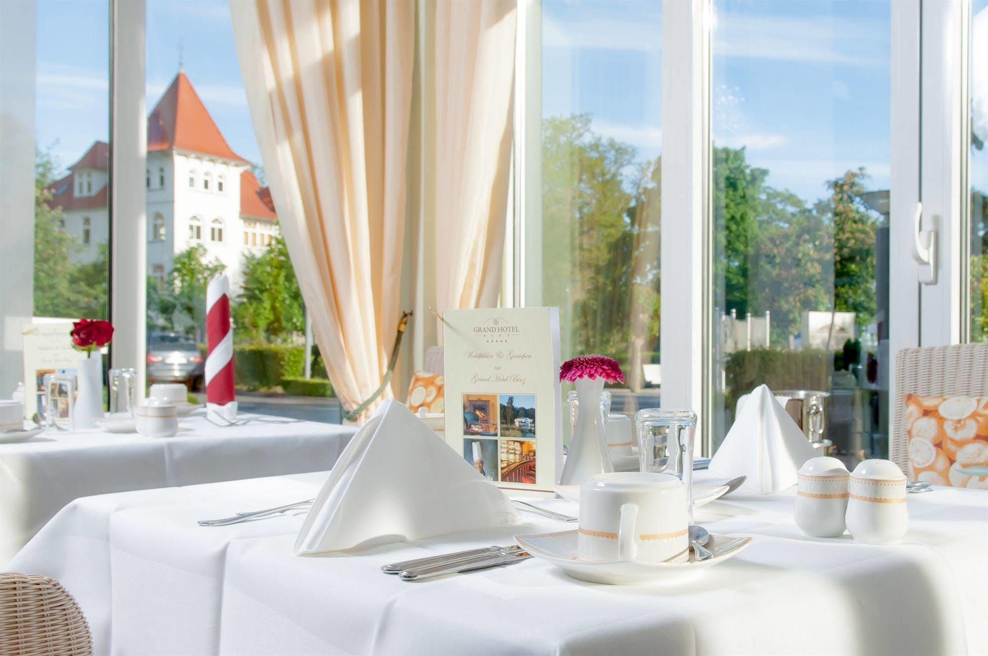 Grand Hotel Binz Exterior foto Restaurant
